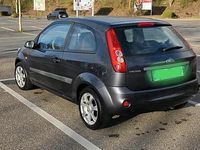 Gebraucht Ford Fiesta 80 PS (58 kW) 2006 Grau Kleinwagen