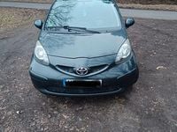 Gebraucht Toyota Aygo 68 PS (50 kW) 2009 Grau Kleinwagen
