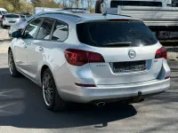 Gebraucht Opel Astra Innovation 160 PS (117 kW) 2011 Silber Kombi