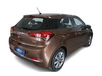 gebraucht Hyundai i20 Intro Edition 1.2 Klimaauto Parkpilot Radio-CD LM16'' Sitzheizung NSW Tempomat