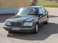 Second-hand Mercedes E320 220 CP (161 kW) 1994 Negru Berlinǎ