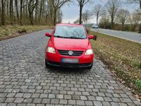 Gebraucht VW Fox 54 PS (39 kW) 2011 Rot Kleinwagen