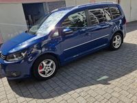 Gebraucht VW Touran 140 PS (102 kW) 2012 Blau Van / Kleinbus