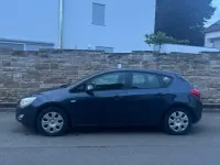 Usata Opel Astra 100 CV (73 kW) 2010 Blu Utilitaria
