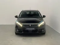Gebraucht Peugeot 308 Allure 131 PS (96 kW) 2021 Lackierung schwarz perla nera/ Kombi