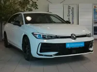 Gebraucht VW Passat Style 150 PS (110 kW) 2025 Weiß Kombi