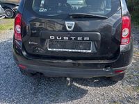 Second-hand Dacia Duster Celebration 105 CP (77 kW) 2013 Negru SUV