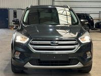 Gebraucht Ford Kuga Cool & Connect 120 PS (88 kW) 2018 Grün SUV
