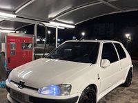 Gebraucht Peugeot 106 S16 118 PS (86 kW) 2000 Weiß Kleinwagen