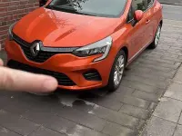 Używany Renault Clio V Experience 67 KM (49 kW) 2021 Pomarańczowy Hatchback