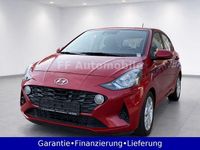 Gebraucht Hyundai i10 Trend 67 PS (49 kW) 2022 Dragon red / met Kleinwagen