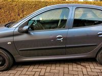 Gebraucht Peugeot 206+ 60 PS (44 kW) 2010 Silber Kleinwagen