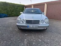 Gebraucht Mercedes E200 Classic 136 PS (100 kW) 1998 Silber Limousine