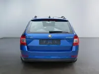 Gebraucht Skoda Octavia Ambition 116 PS (85 kW) 2019 Race blue metallic Kombi