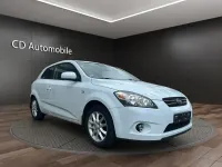 Używany Kia Ceed 126 KM (92 kW) 2011 Biały Hatchback