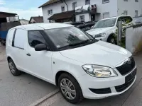 Gebraucht Skoda Roomster 86 PS (63 kW) 2014 Candyweiss Van / Kleinbus