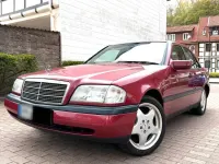 Gebraucht Mercedes C180 122 PS (89 kW) 1994 Rot Limousine