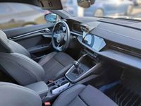 Gebraucht Audi A3 Sportback Sport 150 PS (110 kW) 2020 Grau Kleinwagen
