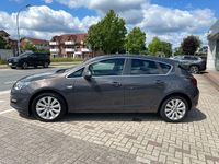 Gebraucht Opel Astra Energy 140 PS (102 kW) 2014 Silber Limousine