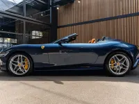 Gebraucht Ferrari Roma 620 PS (456 kW) 2024 Blau Cabrio