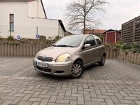 Gebraucht Toyota Yaris Sol 87 PS (63 kW) 2003 Silber Limousine