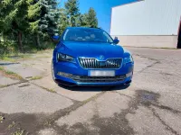 Gebraucht Skoda Superb LAURIN & KLEMENT 190 PS (139 kW) 2017 Blau Kombi