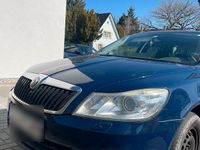 Gebraucht Skoda Octavia 140 PS (102 kW) 2011 Blau Kombi