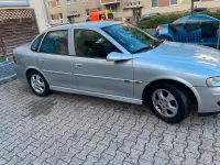 Gebraucht Opel Vectra 123 PS (90 kW) 2001 Silber Limousine