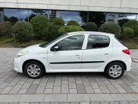 Gebraucht Peugeot 206+ 75 PS (55 kW) 2011 Weiß Kleinwagen