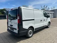 Gebraucht Renault Trafic 121 PS (88 kW) 2017 Weiß Van / Kleinbus