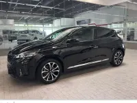 Gebraucht Renault Clio V Techno 143 PS (105 kW) 2025 Black pearlschwarz metallic Limousine