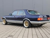 Gebraucht Mercedes E500 231 PS (169 kW) 1984 Blau Limousine