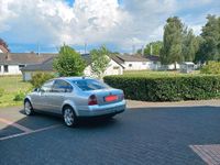 Second-hand VW Passat Highline 130 CP (95 kW) 2004 Argintiu Berlinǎ