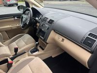 Gebraucht VW Touran 140 PS (102 kW) 2011 Grau Van / Kleinbus