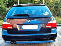 Gebraucht BMW 525 218 PS (160 kW) 2006 Blau Kombi
