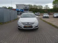 Gebraucht Opel Astra 116 PS (85 kW) 2010 Silber Limousine