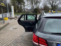 Gebraucht Mercedes 220 170 PS (125 kW) 2016 Silber Kombi