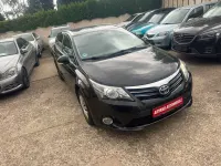 Gebraucht Toyota Avensis Life 147 PS (108 kW) 2013 Schwarz Kombi