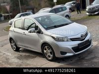 Gebraucht Toyota Yaris 90 PS (66 kW) 2011 Silber Kleinwagen