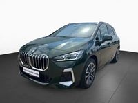 Gebraucht BMW 230e Active Tourer M Sport 326 PS (239 kW) 2024 Sanremo grün (grün) Van / Kleinbus