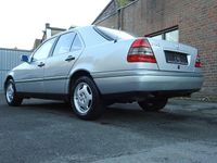 Gebraucht Mercedes C180 Elegance 122 PS (89 kW) 1997 Silber Limousine