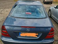 Usado Mercedes E220 150 CV (110 kW) 2003 Azul Berlina
