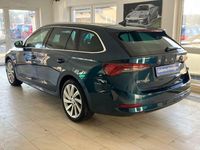 Gebraucht Skoda Octavia Style 245 PS (180 kW) 2023 Lava blau Kombi
