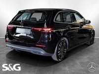 Gebraucht Mercedes B200 Progressive 163 PS (119 kW) 2024 Metalliclack kosmosschwarz Van / Kleinbus