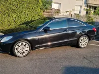 Gebraucht Mercedes E220 170 PS (125 kW) 2011 Schwarz Coupé
