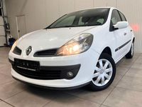Gebraucht Renault Clio II Dynamique 75 PS (55 kW) 2008 Weiß Limousine