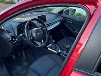 Gebraucht Mazda 2 Exclusive-Line 90 PS (66 kW) 2015 Rot Kleinwagen