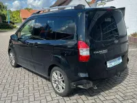 Gebraucht Ford Tourneo Courier Titanium 101 PS (74 kW) 2016 Iridiumschwarz metallic Van / Kleinbus