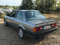 Gebraucht BMW 325 171 PS (125 kW) 1987 Grau Coupé