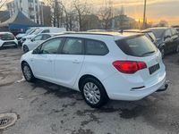 Gebraucht Opel Astra Selection 110 PS (80 kW) 2015 Weiß Kombi